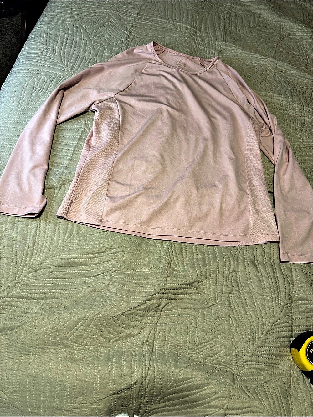 Makers Mark  Tech Long Sleeve Crew Pink Top.  XL